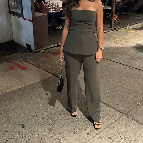 Aritzia Olive Green Women's trouser and matching top - Picture 2 of 2